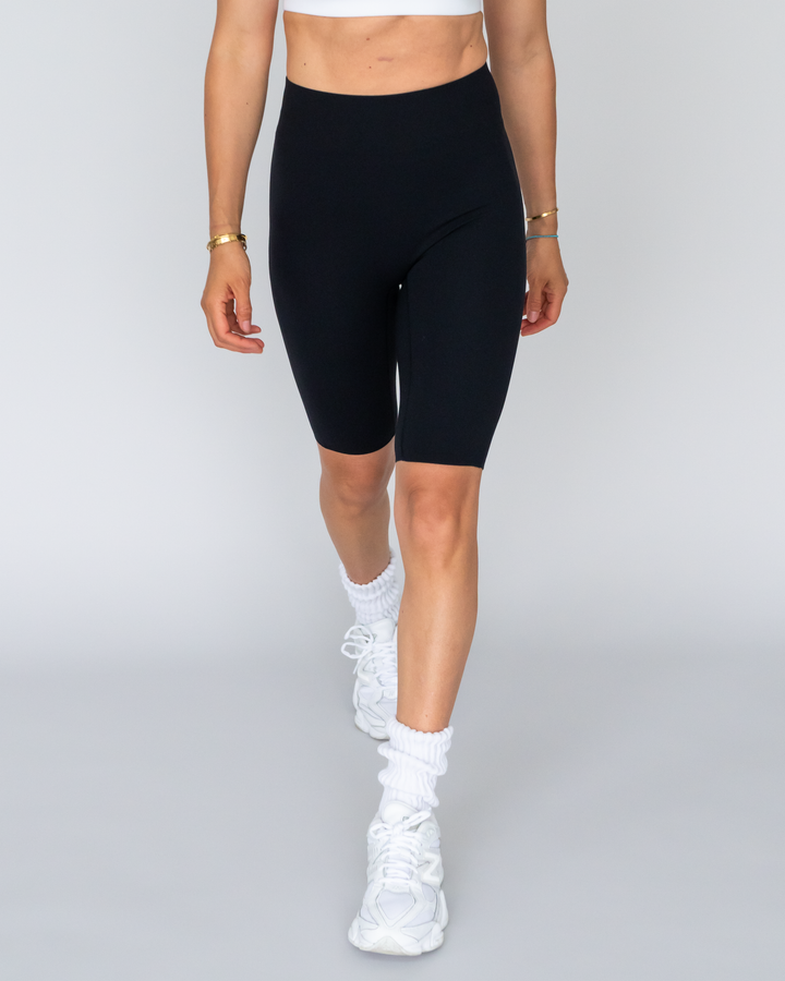Performance Laser Cut Long Shorts (seamless)