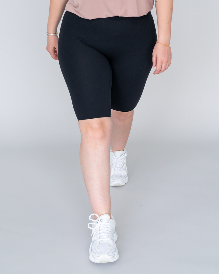 Performance Laser Cut Long Shorts (seamless)