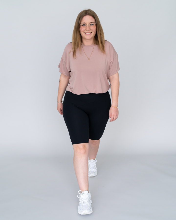 Performance Laser Cut Long Shorts (seamless)