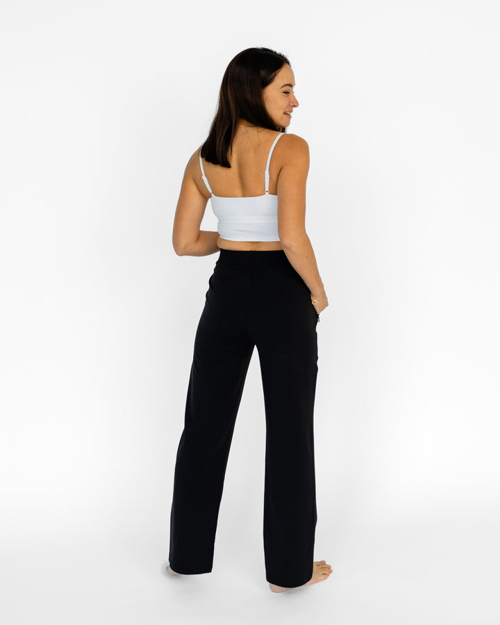 Hose Alexa (Alexis in Langversion)