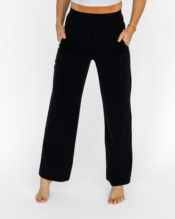 Hose Alexa (Alexis in Langversion)