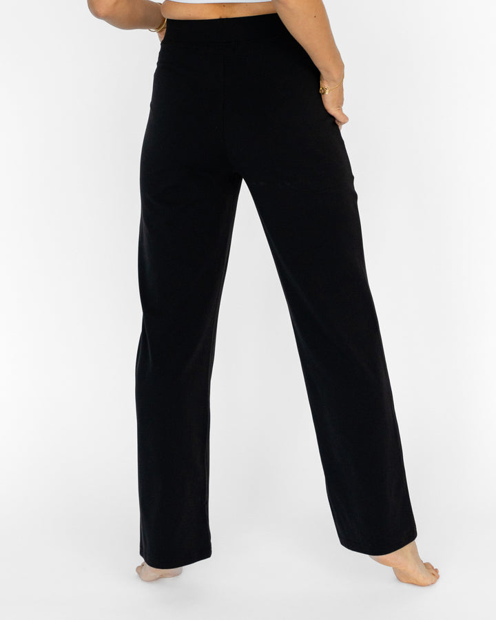 Hose Alexa (Alexis in Langversion)