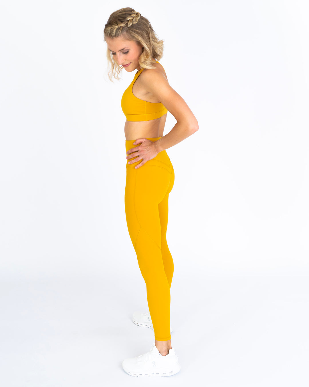 Sportleggings "Maggy light" gelb Ganzkörper seitlich