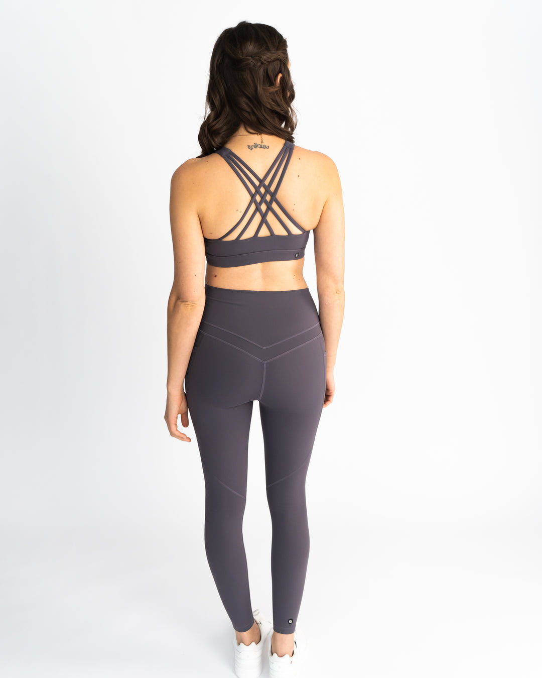 Sportleggings Louisa von hinten