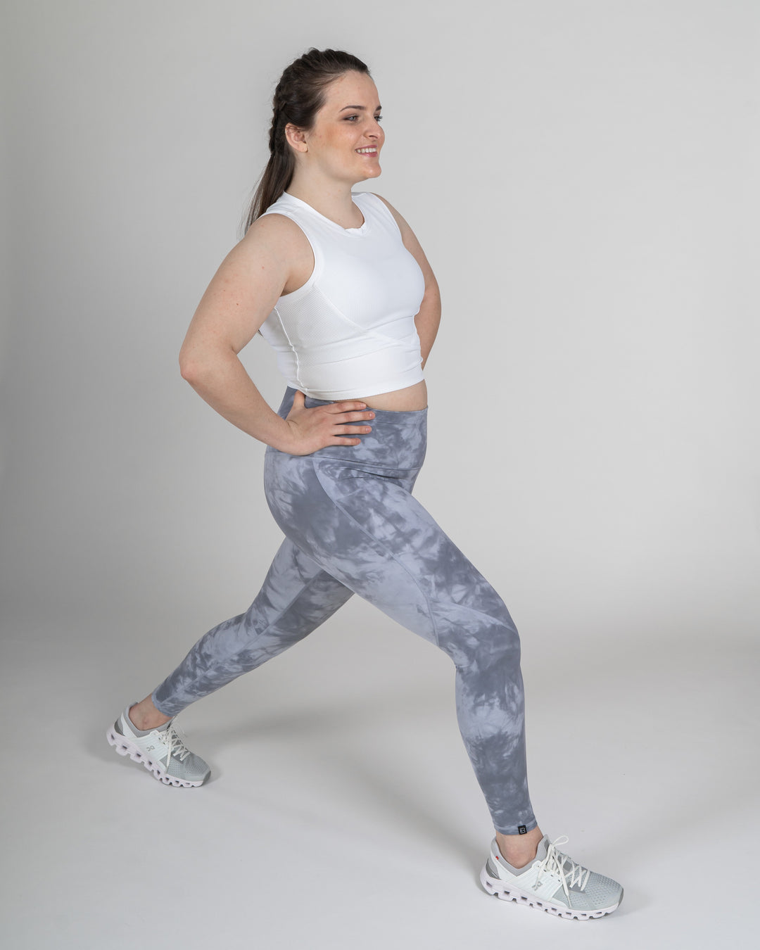 Sportleggings "Maggy" hellblau Ausfallschritt