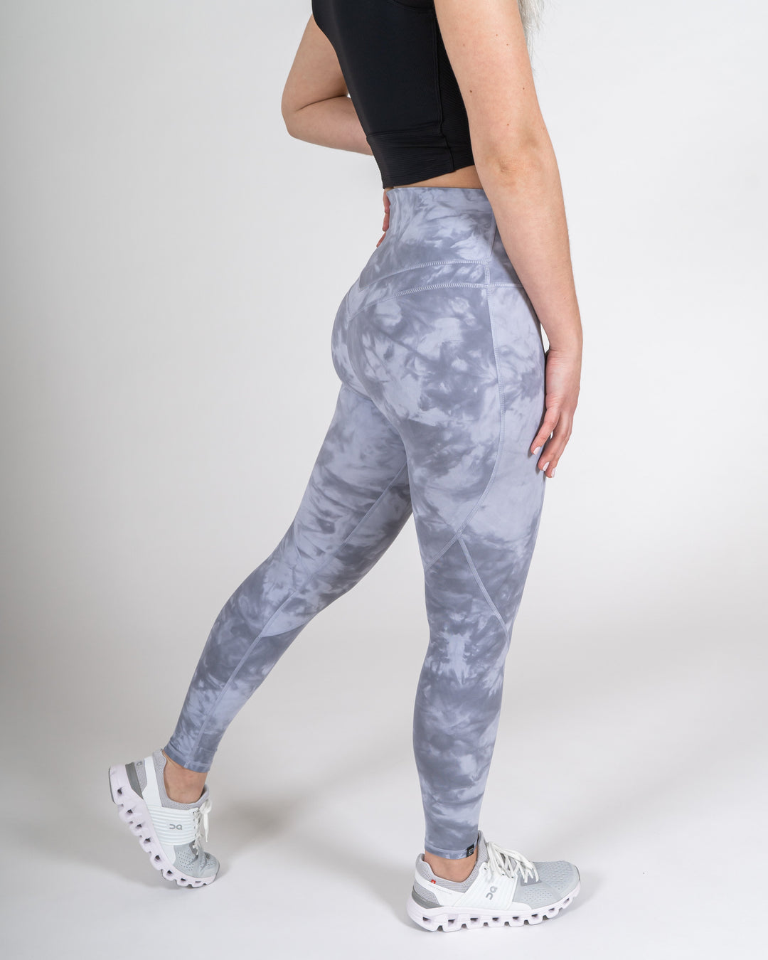 Sportleggings "Maggy" hellblau close-up hinten Schritt